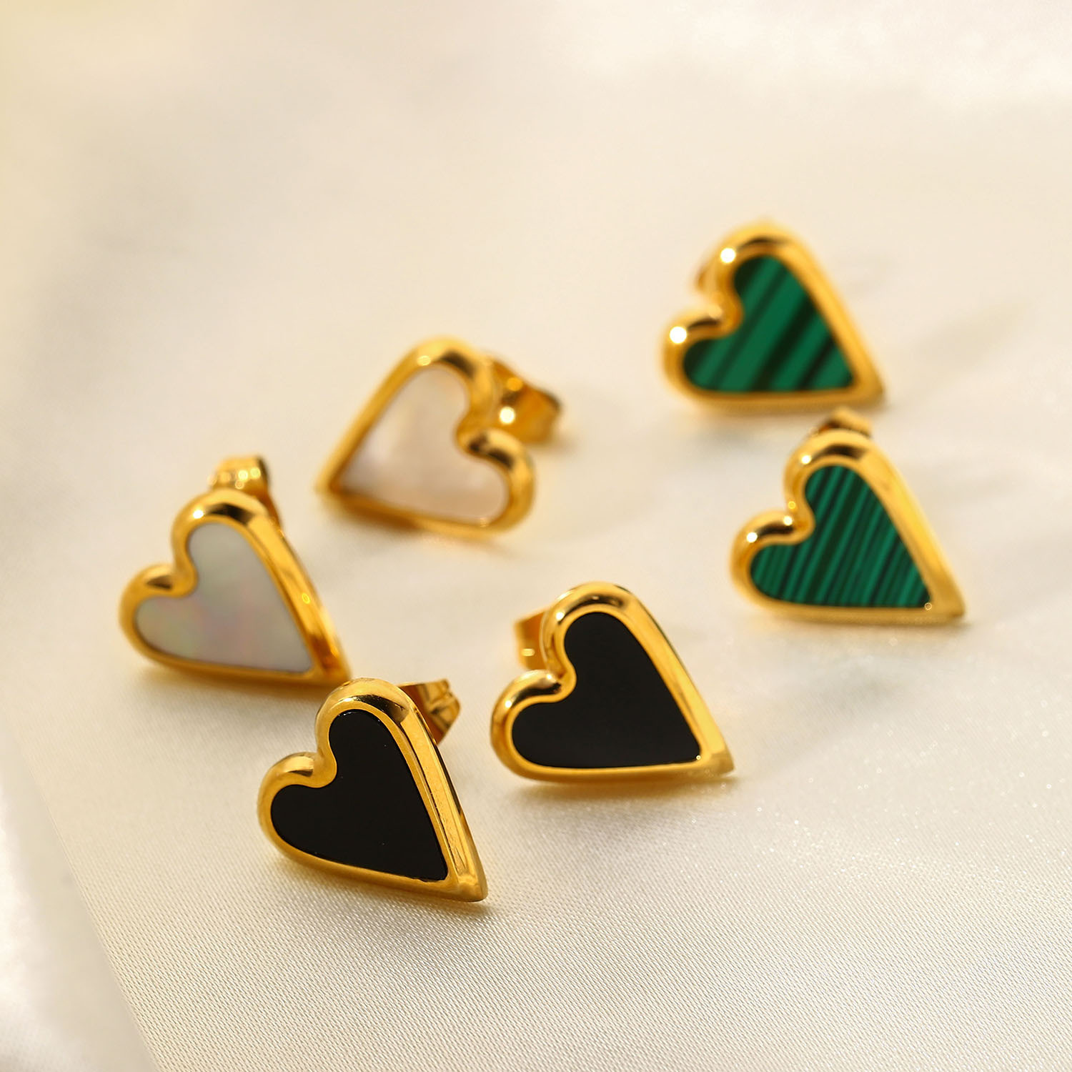 1 Pair Fashion Heart Plating Inlay Stainless Steel Shell Gold Plated Ear Studs display picture 4