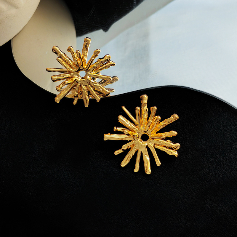 Retro Geometric Copper Plating Ear Studs 1 Pair