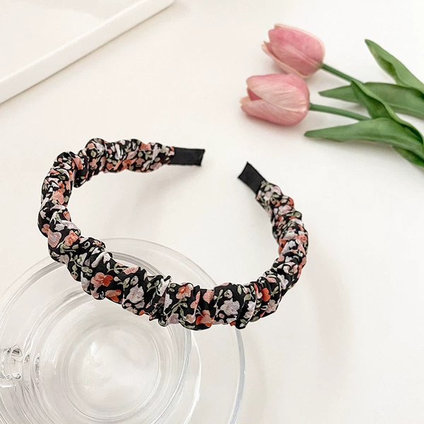 Black headband, floral print