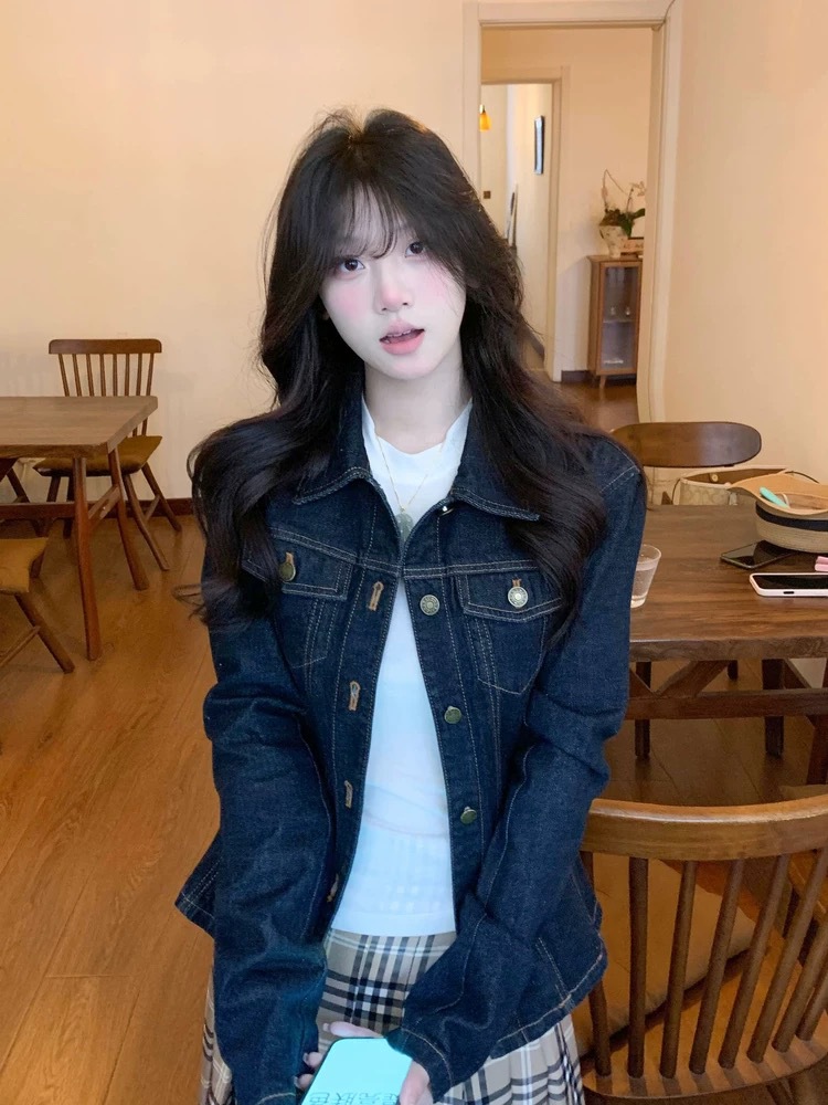 Retro blue denim autumn short jacket for leisure