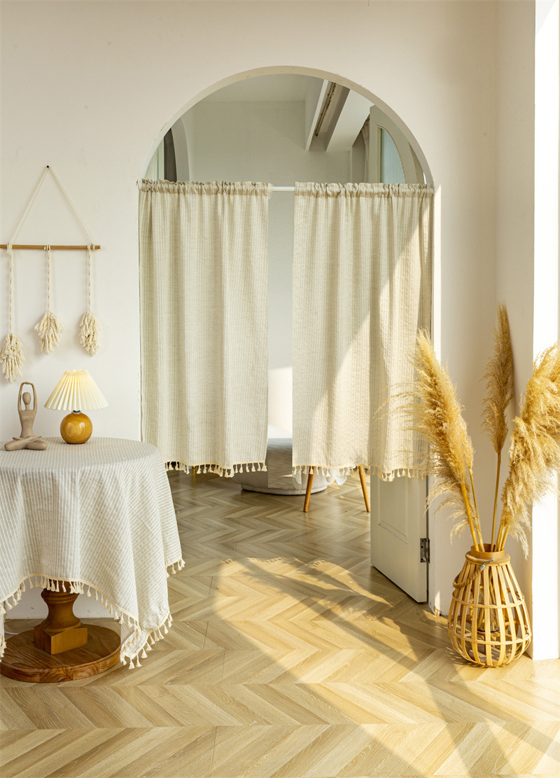 Cortina de puerta de algodón estilo coreano con borlas de fieltro_voghion.com