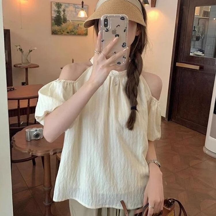 Summer New Jacquard Striped Off-Shoulder Tie Halter Top for Women, Loose Fit, Slimming, Versatile, Sweet and Unique Shirt for Summer Summer New Jacquard Striped Off-Shoulder Tie Halter Top for Women, Loose Fit, Slimming, Versatile, Sweet and Unique Shirt for Summer