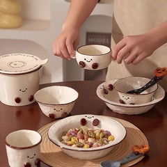 見た目もかわいくて太い足のクリエイティブな丼、麺鉢、汁椀、ヨーグルトボウル、サラダボウル、フルーツボウル、小鉢