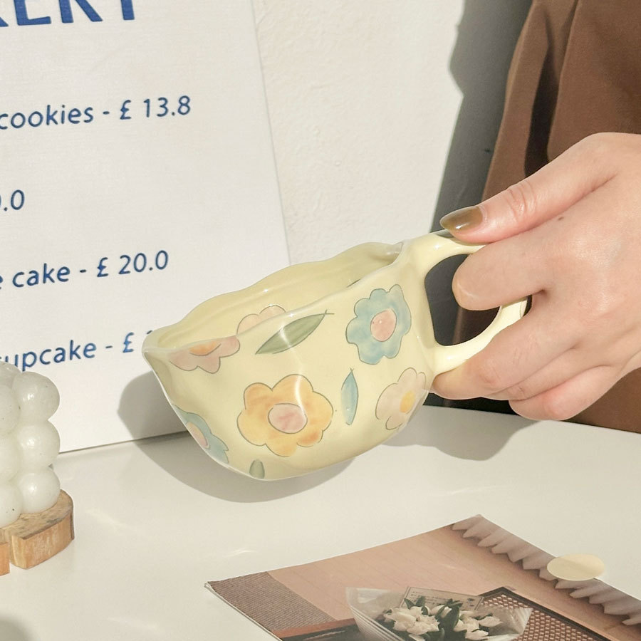 Casual Orange Flower Strawberry Ceramics Mug 1 Piece display picture 11