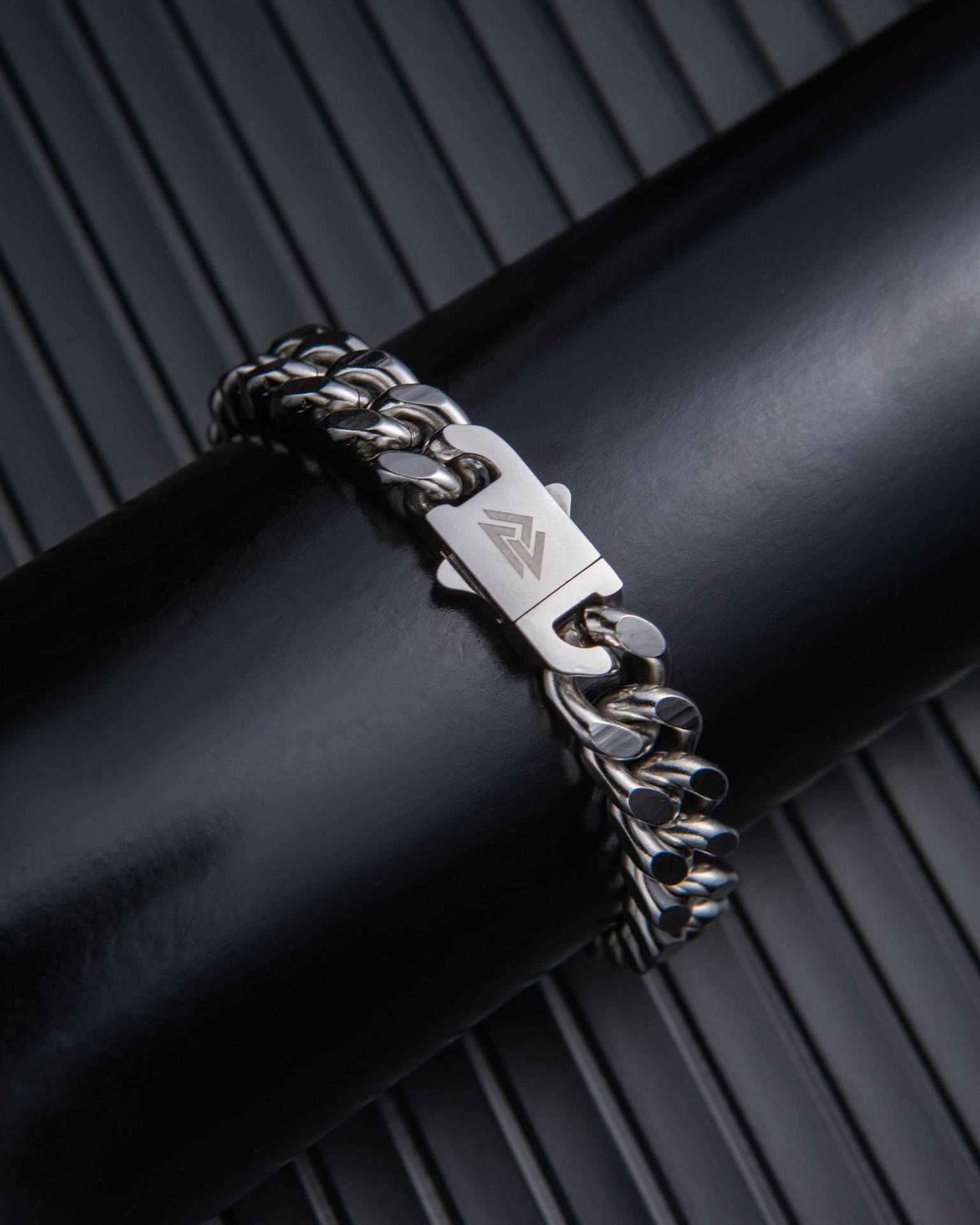 20g Weight Chain Bracelet Classification Alloy Chain Material Cuban Link Chain Curb Chain, foxtail chain Chain Type 1 Piece Quantity Daily Occasion Alloy Material Solid Color Pattern All Seasons Season Men's Gender Plating Design Casual, Hip-Hop Style Casual Hip-Hop Solid Color Alloy Plating Men's Chain Bracelet Men's Chain Bracelets 4