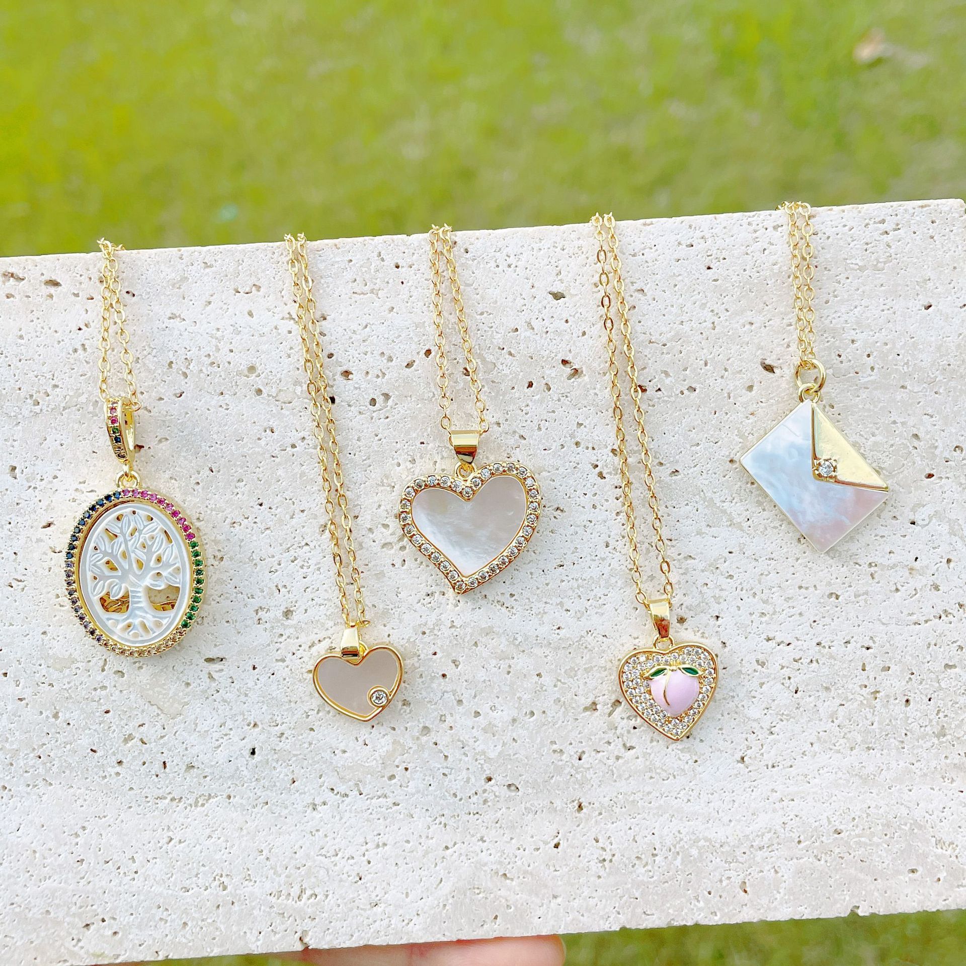INS Style envelope Heart Shape Copper Gold Plated Plating Inlaid Shell Shell Pendant Necklace