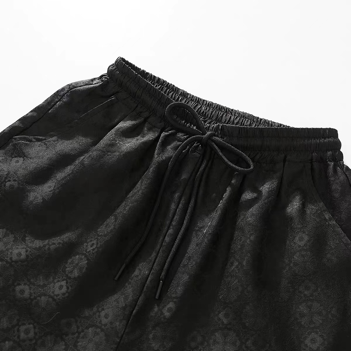 Quần short nam thể thao rộng thùng thình chất lụa tơ tằm cao cấp — Da đen 8987 chi tiết 6