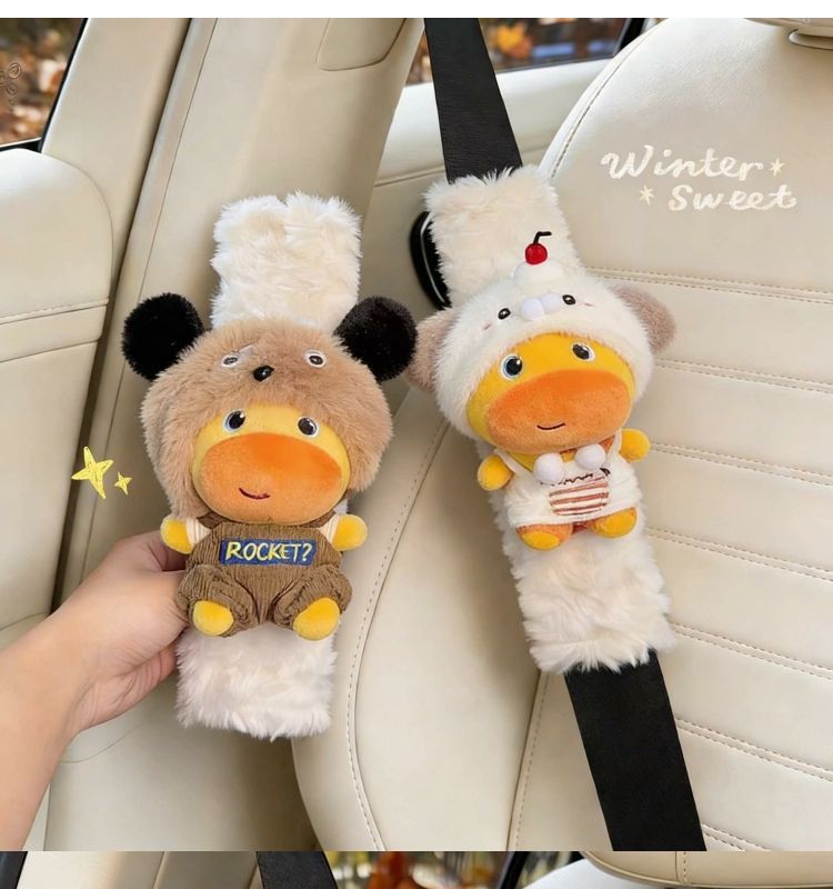 Capybara Lulu Car Seatbelt Shoulder Pads, a Pair of Couple's Seatbelt Anti-Wear Covers, Car Interior Decorations for Female Drivers