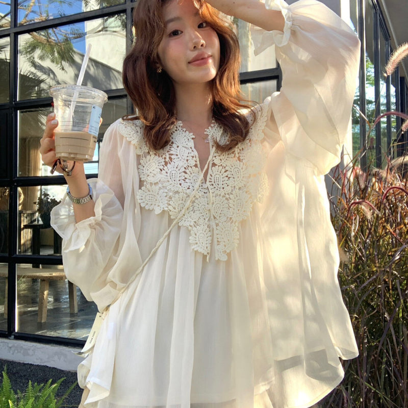 Lemon Green Tea 2026 Spring French Romantic Lace Patchwork Shirt Camisole Set Women's Lantern Sleeve Top