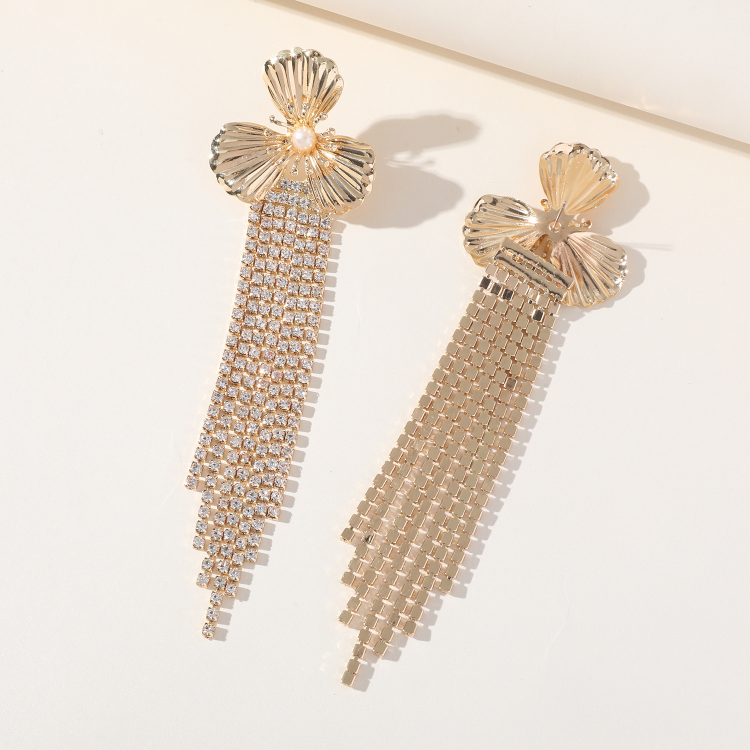 1 Pair Simple Style Flower Inlay Alloy Rhinestones Earrings display picture 2