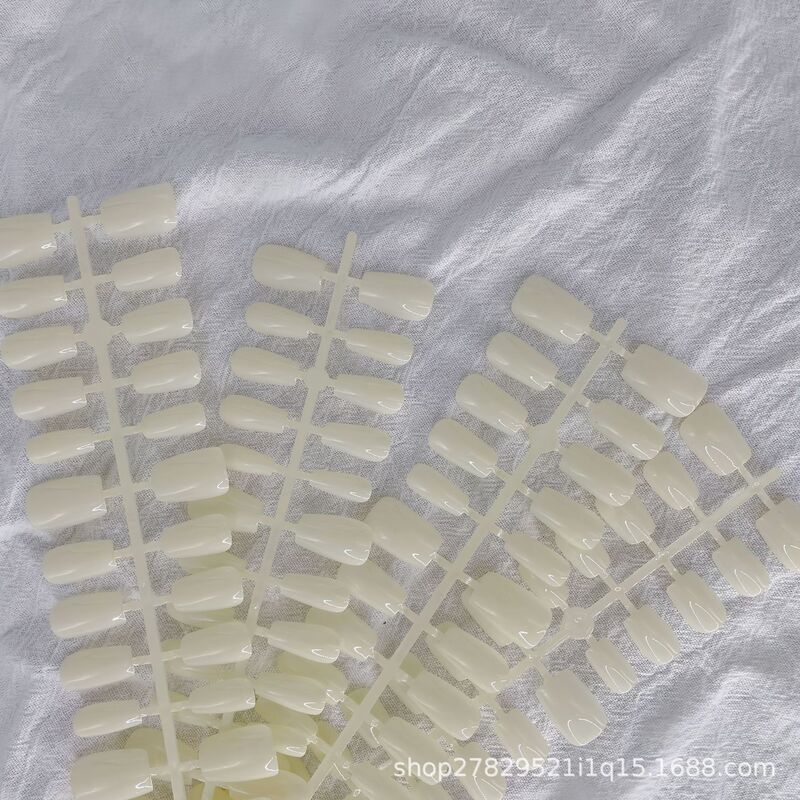 Popular New Style Milky White Pure Color Super Handmade Wearable Nails Simple Finished Short Style Pre-Made Nails Fake Nails Manicure