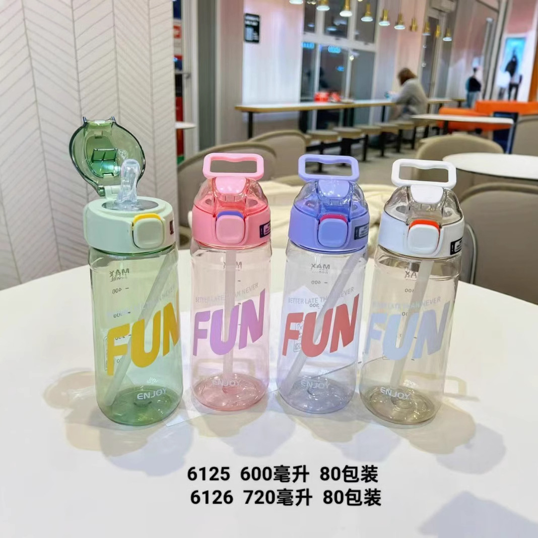 Fábrica Yitong taza de plástico de paja de gran capacidad 720ml botella de agua deportiva portátil para estudiantes de verano