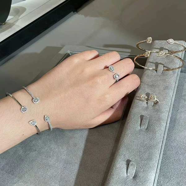 Жакетное ожерелье Delicate Bar Bracelet for Women, 18 Carat Gold with Diamond Endcaps - Rose/Platinum/Gold Options