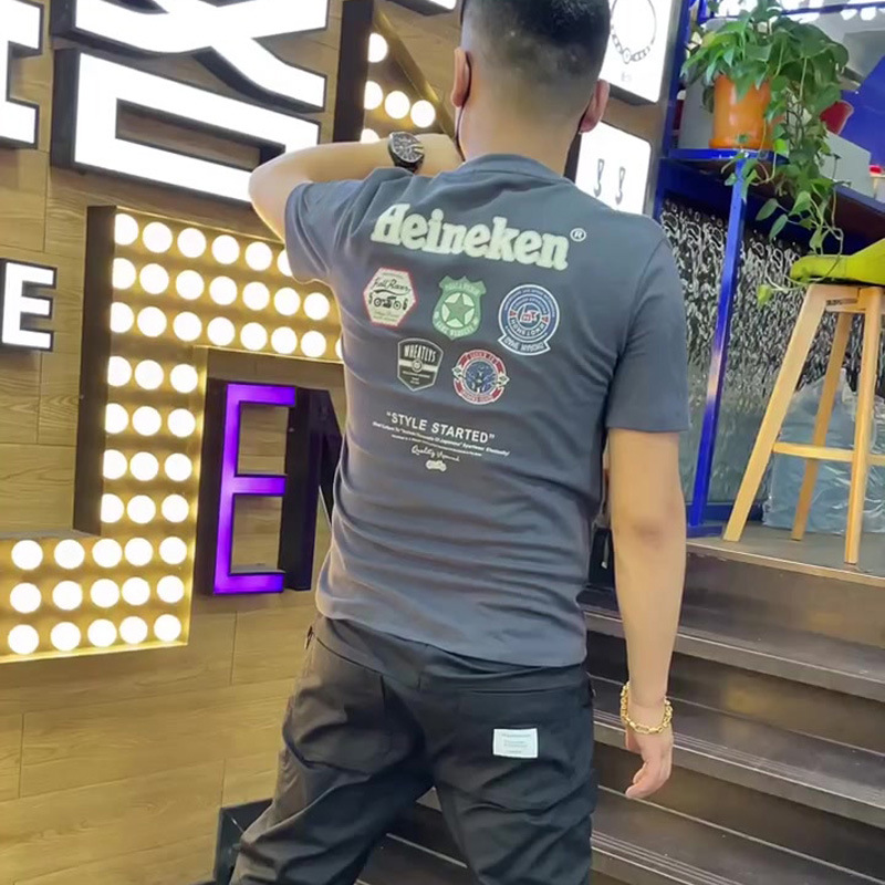 Nouveau et beau hommes rue façonnage à manches courtes à la mode marque réseau rouge T-shirt décontracté polyvalent col rond bas_voghion.com