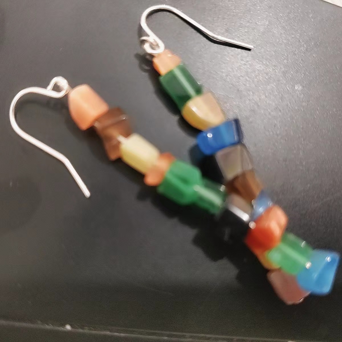 Especial gancho de orejas de piedra irregular de color nicho dulce temperamento nuevo estilo exquisito personalidad larga delgada orejas
