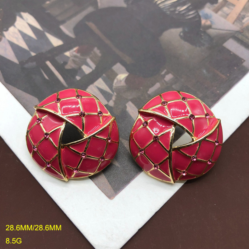 Daily Occasion Alloy Material 1 Pair Retro Geometric Plaid Alloy Enamel Women's Ear Studs
