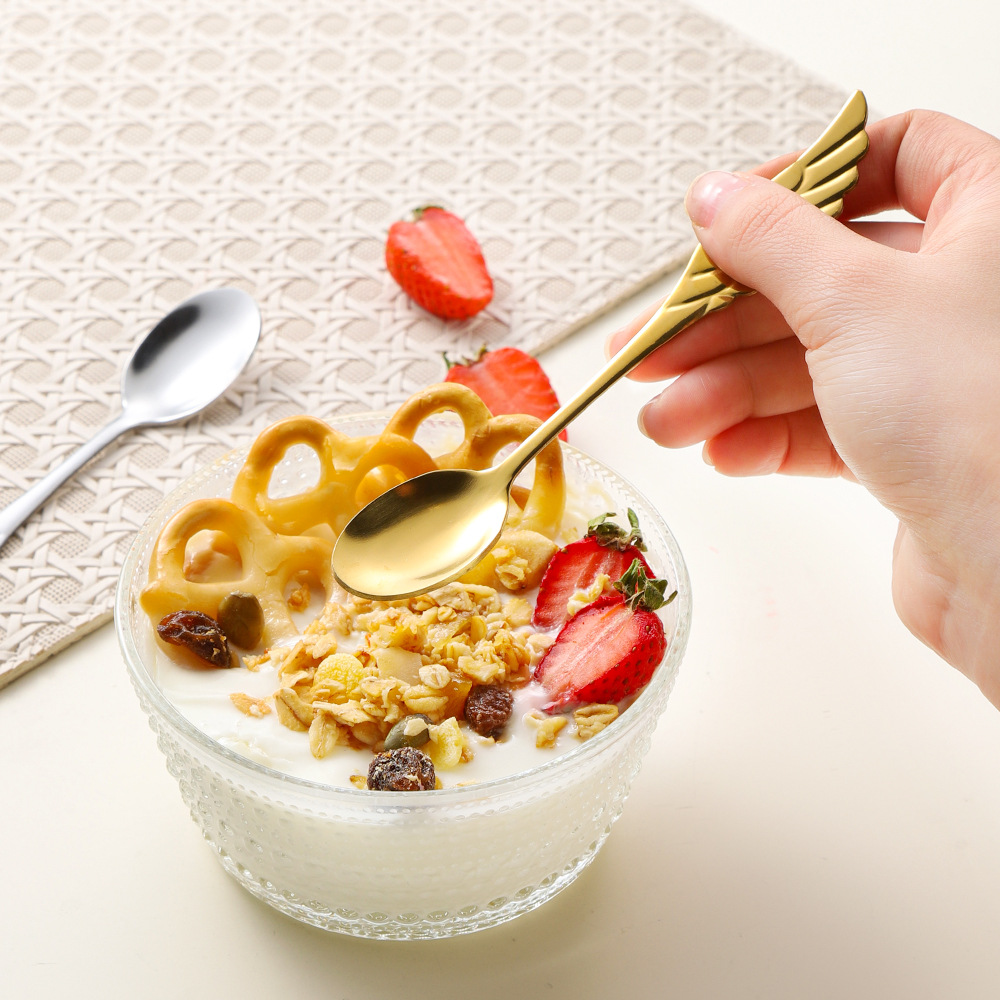 Cucchiaio da dessert in acciaio inossidabile con ali d'angelo, grazioso cucchiaio da caffè di alto valore estetico, cucchiaio da zuppa per uso domestico_voghion.com