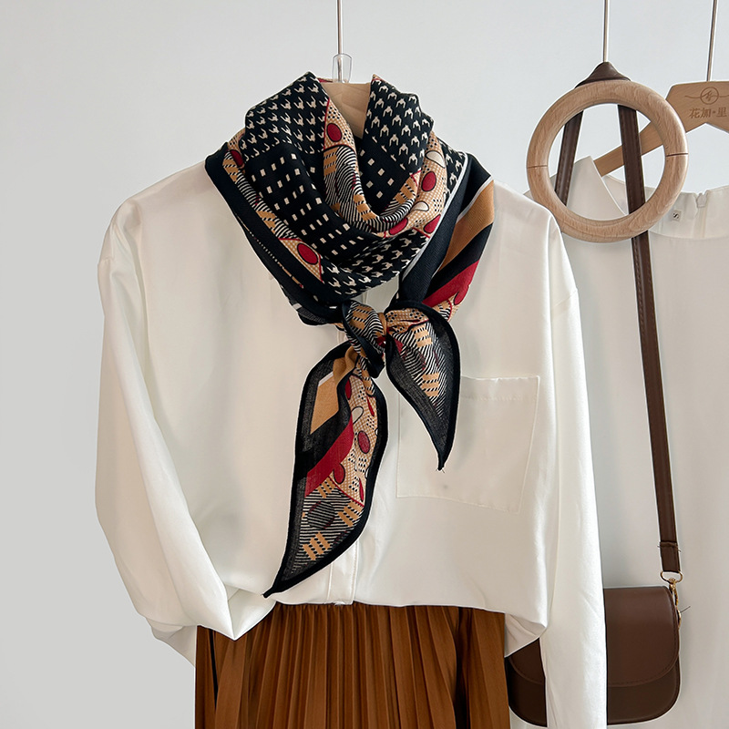 Personalidad retro, diseño creativo, toalla paralela de seda de simulación, bufanda de seda de sensación de lana a juego para damas de primavera y verano