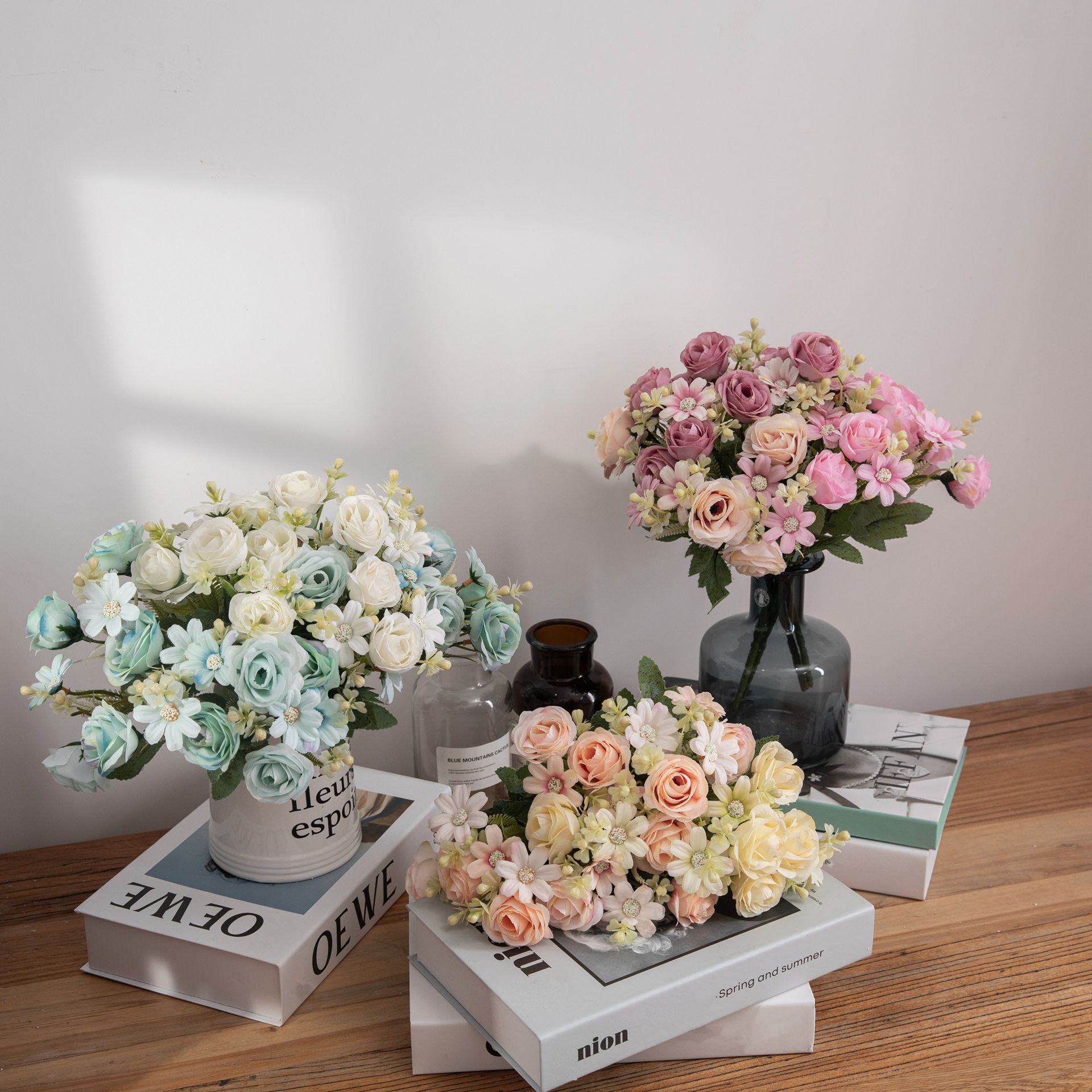 Ramo de rosas, fabricante de flores artificiales, flores falsas, plantas verdes, decoración de bodas, manualidades, flores artificiales portátiles al por mayor para exportación.