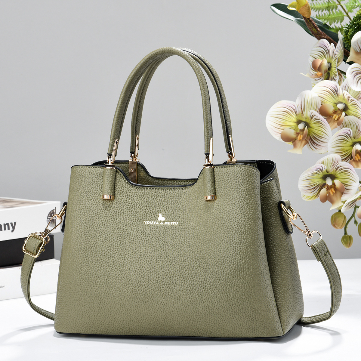 2026 nuevo temperamento versátil bolso de mano de gran capacidad de viaje mochila de hombro bolso de madres de mediana edad al por mayor transfronterizo