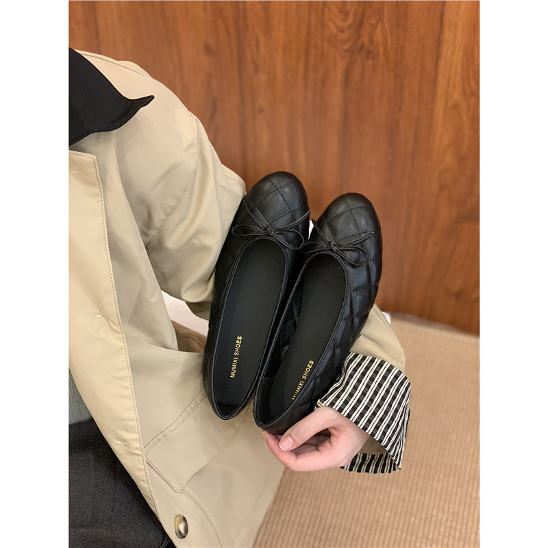 MMXA136-63 black shoes