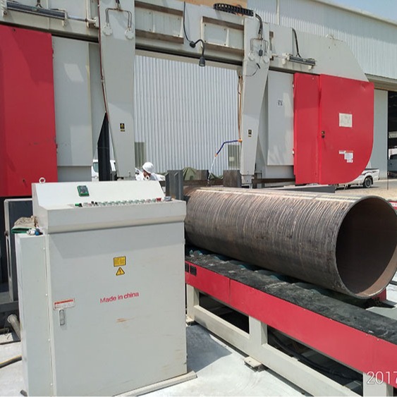 液压同步夹紧技术，V型辊轮助物流，数控带锯床管道切割更高效