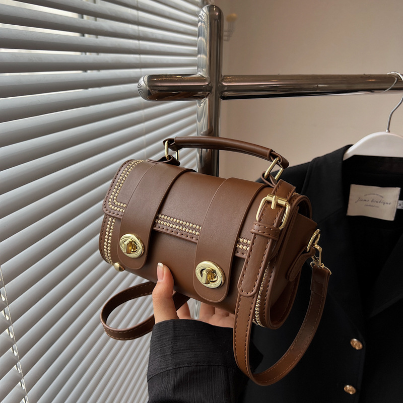 Western-style Thai Cambridge bag, versatile women's bag 2024 new sweet summer shoulder strap, advanced texture crossbody bag_voghion.com