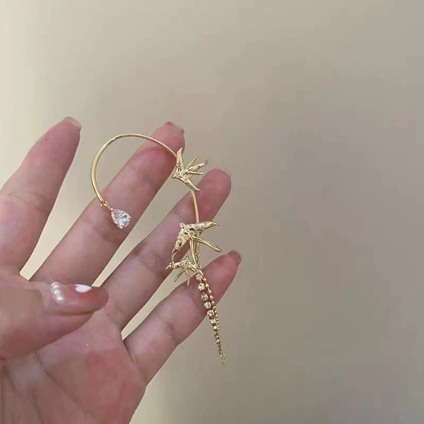 Feiyan golden left ear