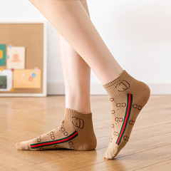 Socks for Girls Spring and Summer Vlogger Style Letter Boat Socks for Women, Ins Trendy Short Leg Fashion Matchable College Style Short Socks for Women