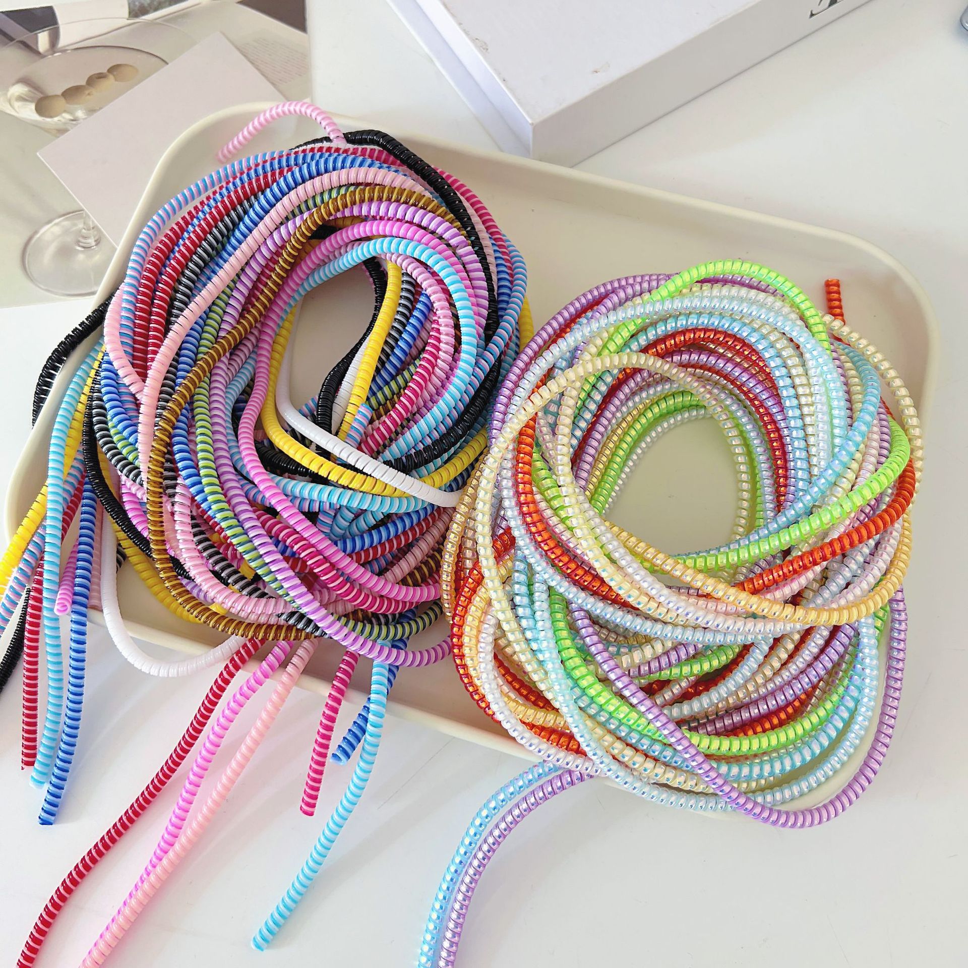 1,4 m 1,6 m cable de datos cuerda de protección anti-suciedad cable de teléfono móvil cuerda de bobinado anti-rotura cargador cubierta de protección de alambre