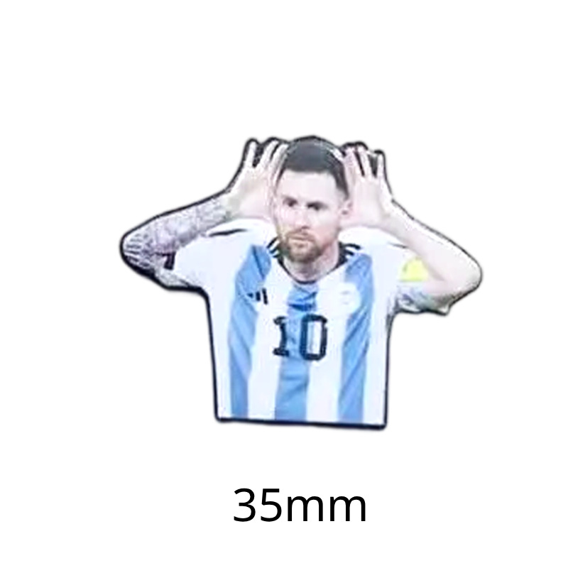 Fabricante personalizado Champions League World Cup Football Super Star Metal Insignia Imagen de dibujos animados Etiqueta del teléfono móvil Insignia Regalo