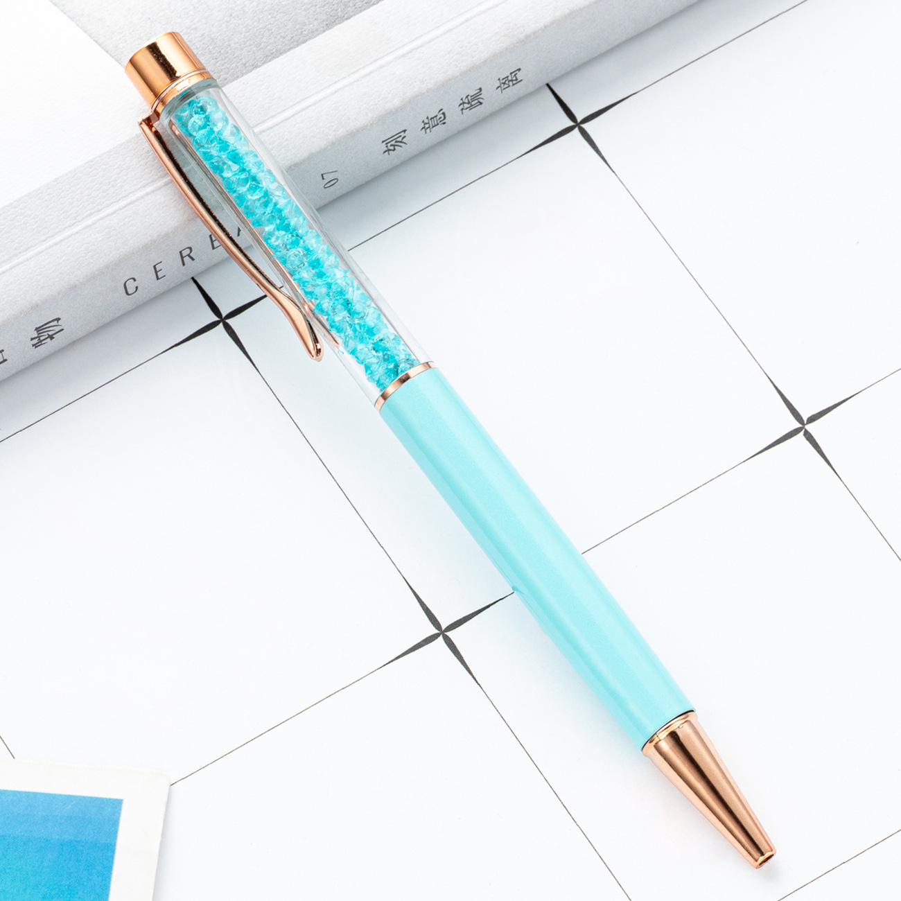 Bolígrafo de cristal de metal para estudiantes de oficina multicolor bolígrafo de diamante giratorio al por mayor logotipo grabable publicidad regalos bolígrafo