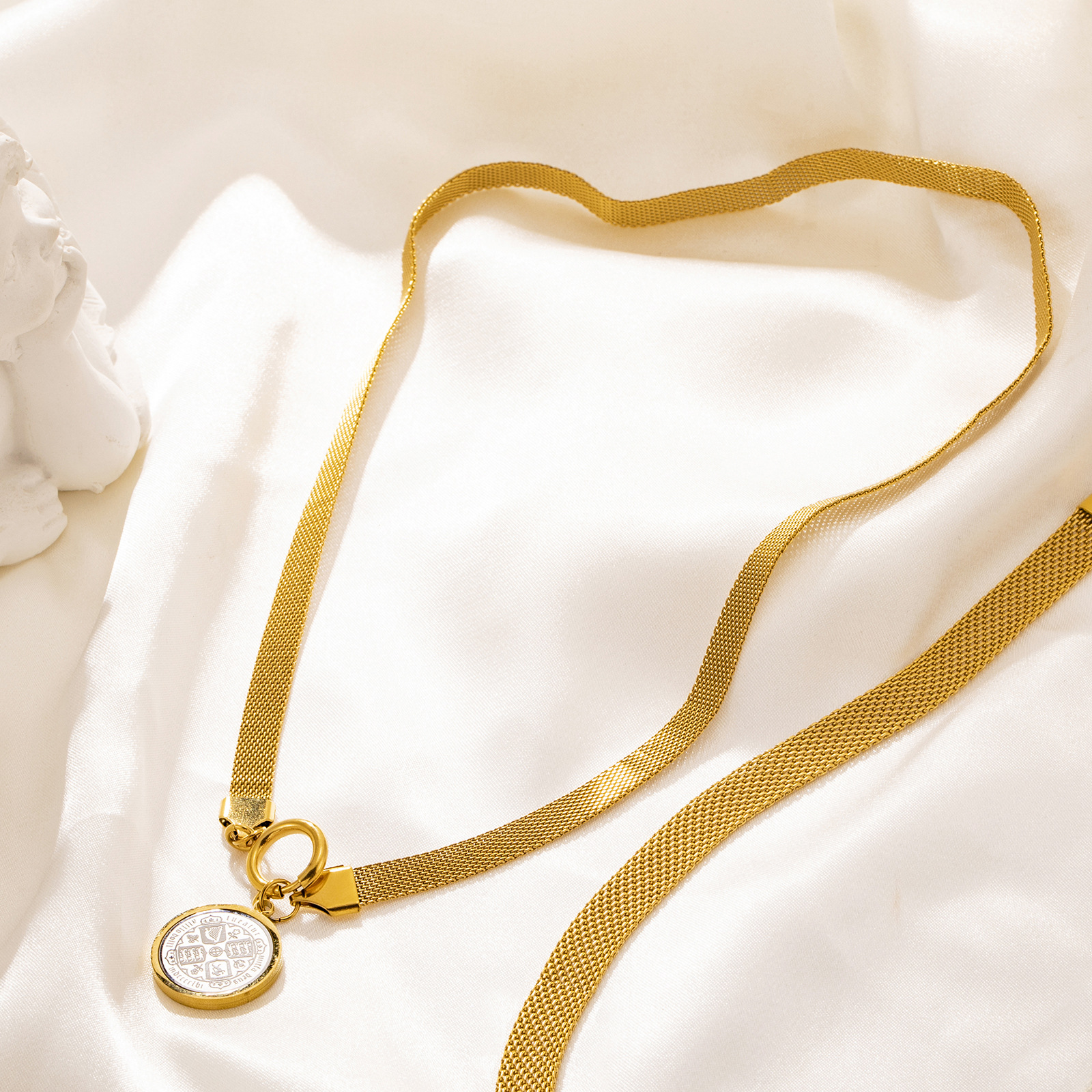 Simple Style Coin Titanium Steel Plating Necklace 1 Piece