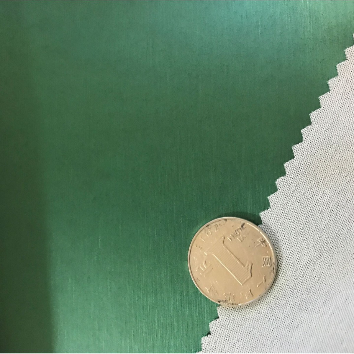 库存皮革批发变色热压全水性皮革 无溶剂水性PVC人造革