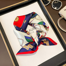 新款链条真丝气质小方巾洋气时尚百搭多功能装饰桑蚕丝丝巾小领巾