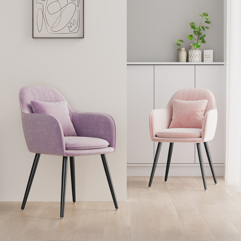 Silla de lujo escandinava respaldada dormitorio de niñas en línea casera maquillaje rojo guarnición comedor de manicuras simple en el viento