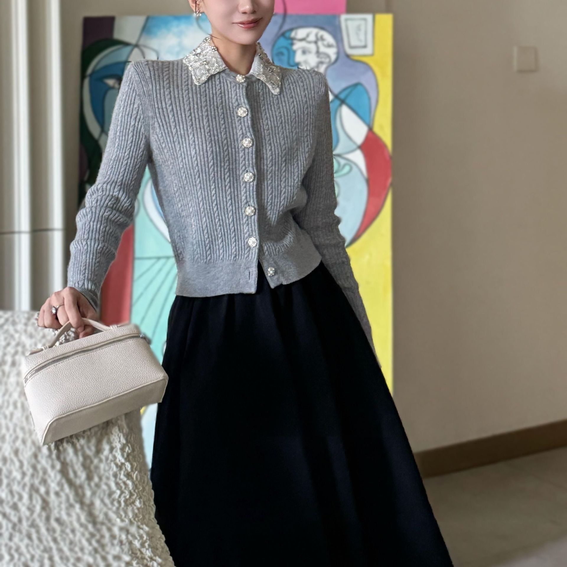 2025春季新款设计感领口钻饰绞花纹理减龄百搭短款针织开衫外套
