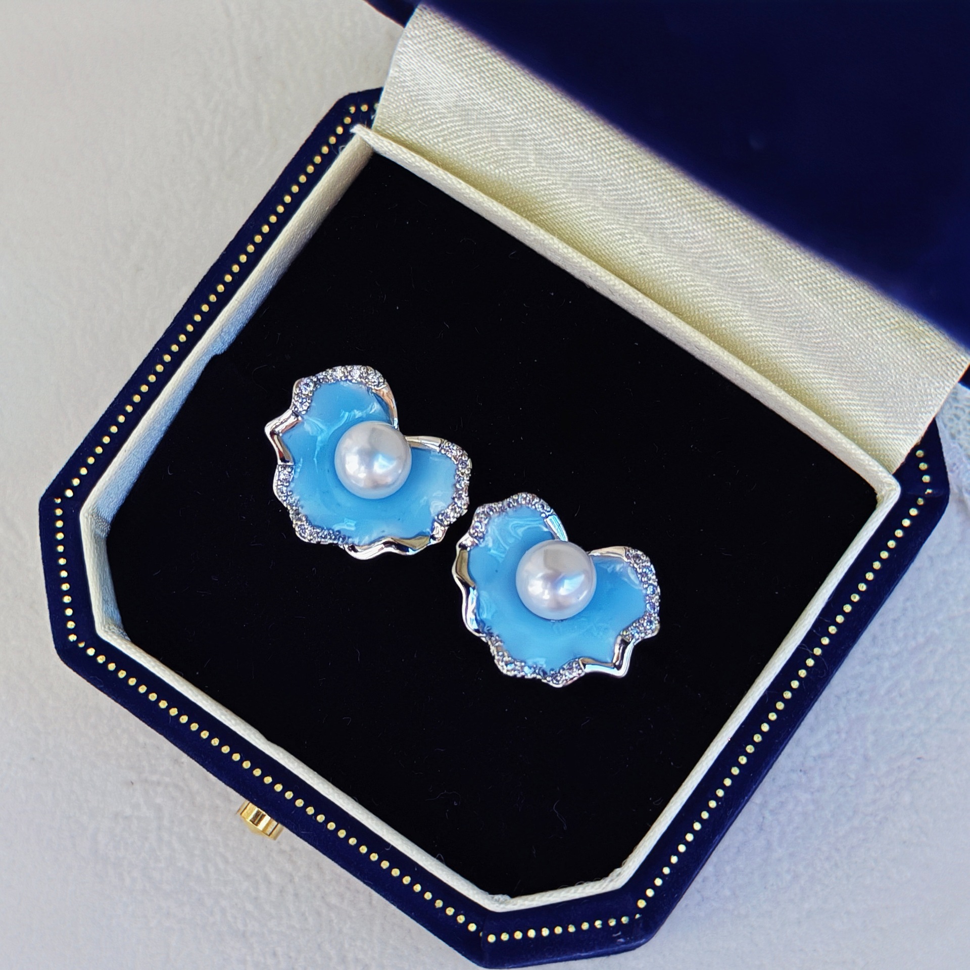 �����Ӿ�����б����໨�ɻ�������ϵ����Ȼ��ˮ����������ж���