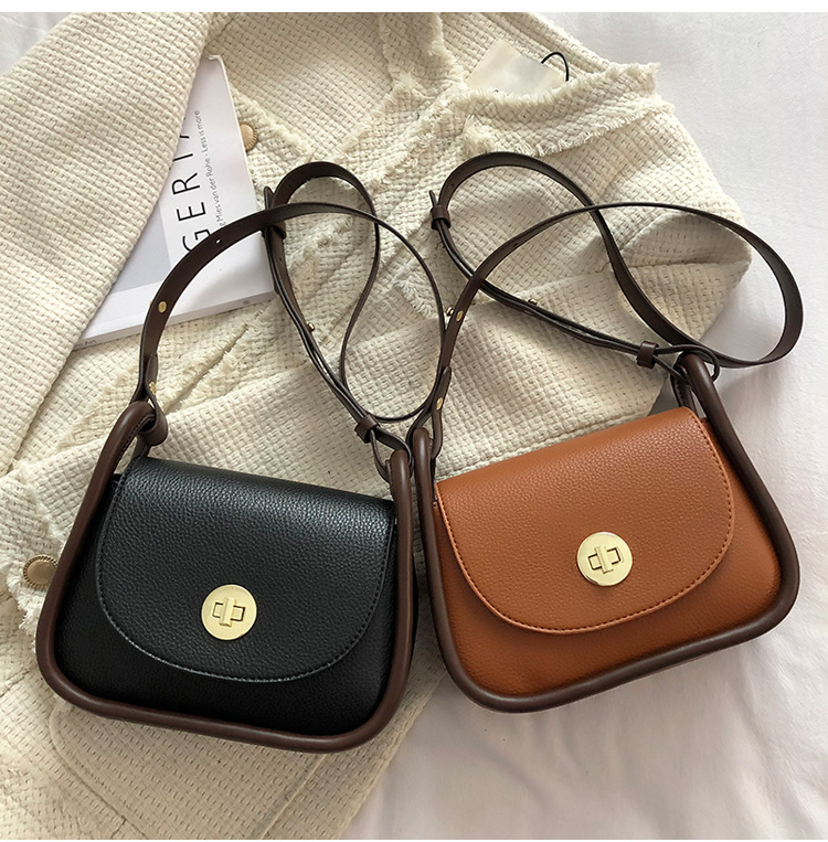 Fashion One-shoulder Messenger Bag Autumn And Winter Retro Armpit Small Square Bag display picture 1