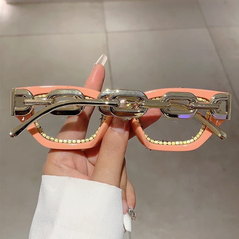 Nuovi occhiali alla moda con montatura piccola e diamanti incastonati, occhiali anti-blu versatili_voghion.com