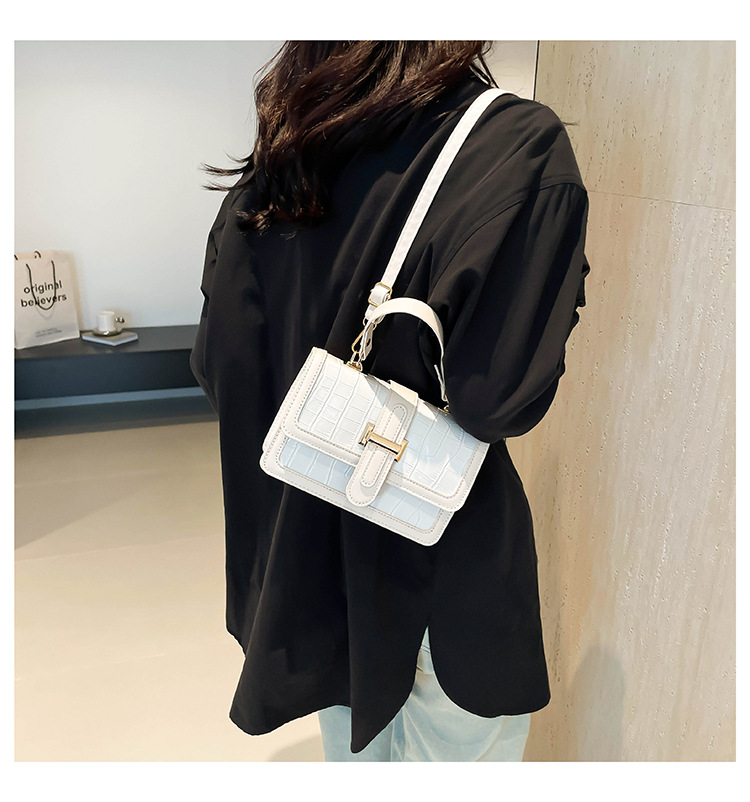 Håndholdt firkantet steinmønster 2024 Ny stil, trendy, eksklusiv, design i liten nisje, fasjonabel enkel kryssskulder_voghion.com