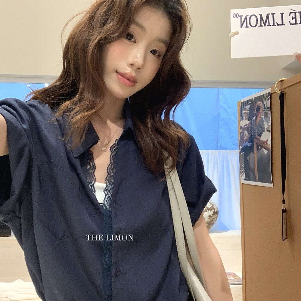 Áo sơ mi tay ngắn nữ phối ren viền cổ, dáng rộng mùa xuân hè — màu trắng, Xanh da trờicolor