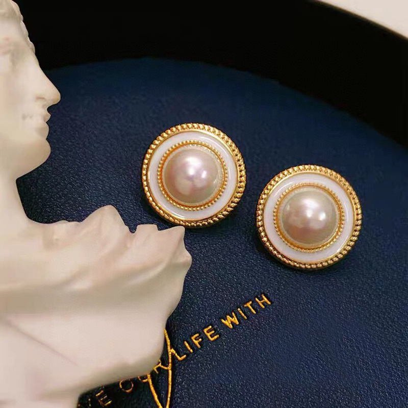 复古宫廷风圆圈贝壳耳钉港风s925银针镶嵌天然