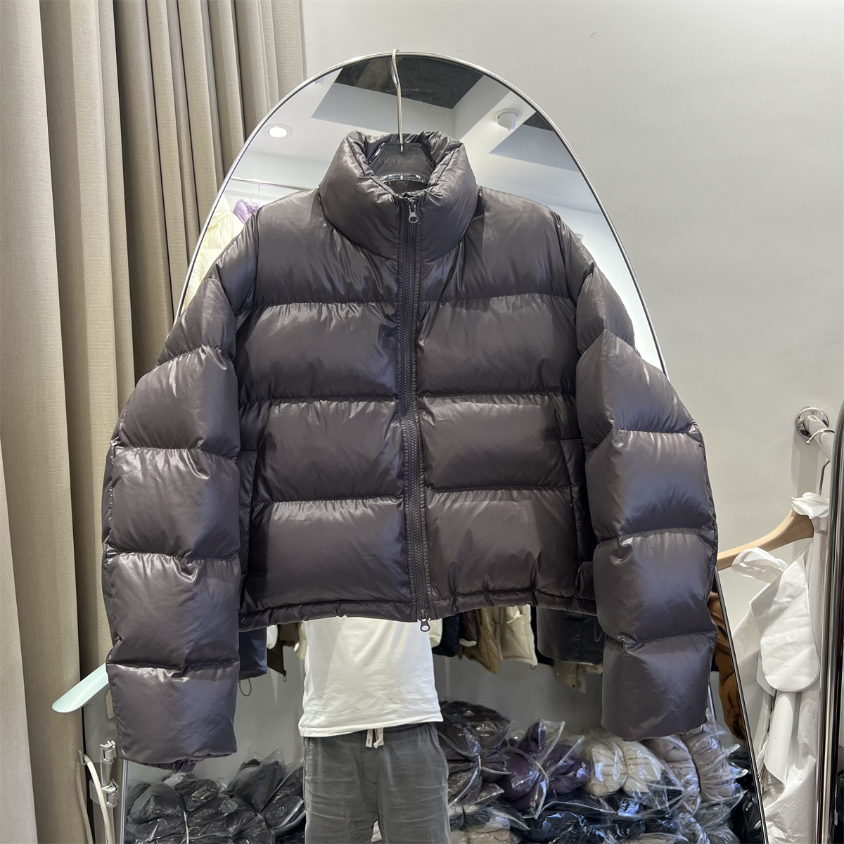 Giacca corta e calda da donna, giacca da donna con colletto alto, perlescente, spessa, calda, bianca, anatra, calda_voghion.com