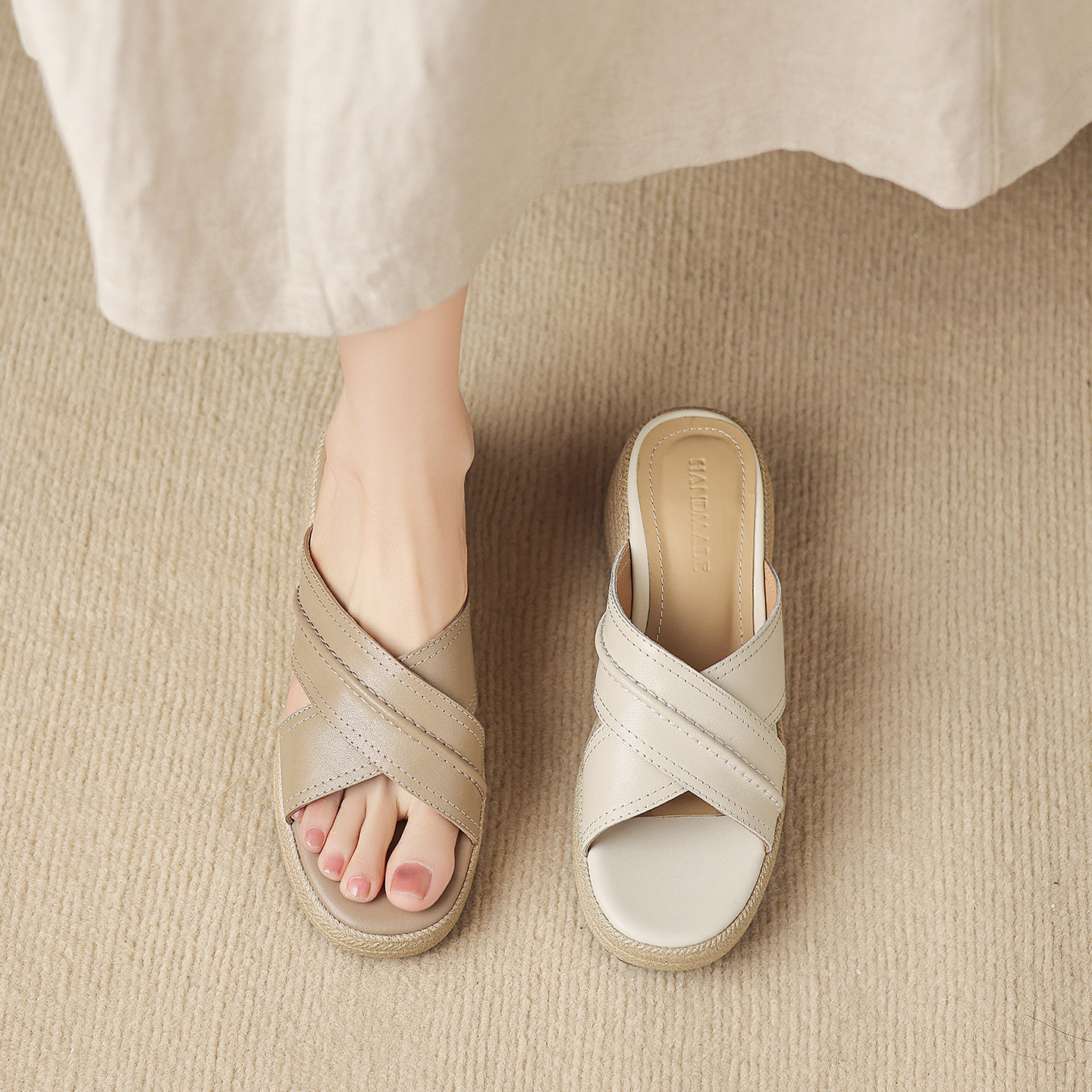 Dép sandal nữ quai chéo hở ngón đế dày da cừu — màu trắng ngà
