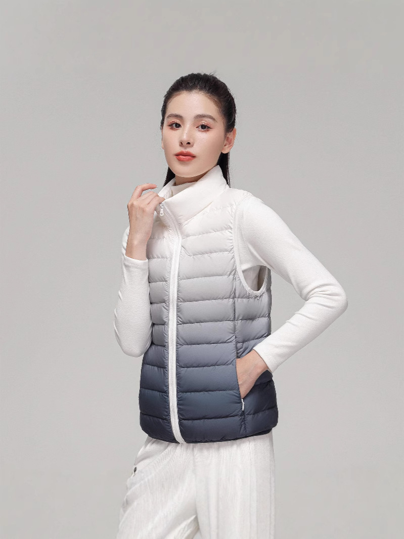 Transfronterizo TikTok otoño y invierno 90 vello chaleco de pluma ligero chaleco de mujer ropa de mujer ligera y delgada chaqueta de hombro de color gradiente