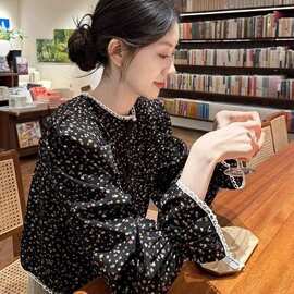 别致感减龄2026夏季衬衫上衣女新款法式独特黑色碎花绝美高级洋气