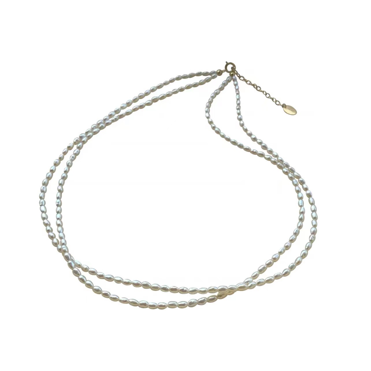 Luxuriöse Perlenkette mit Magnetverschluss für Damen. Hypoallergen, zartes Choker-Design für höchsten Tragekomfort und ein sicheres Gefühl. Europas Top-Trend-Perlenkette 2026._voghion.com