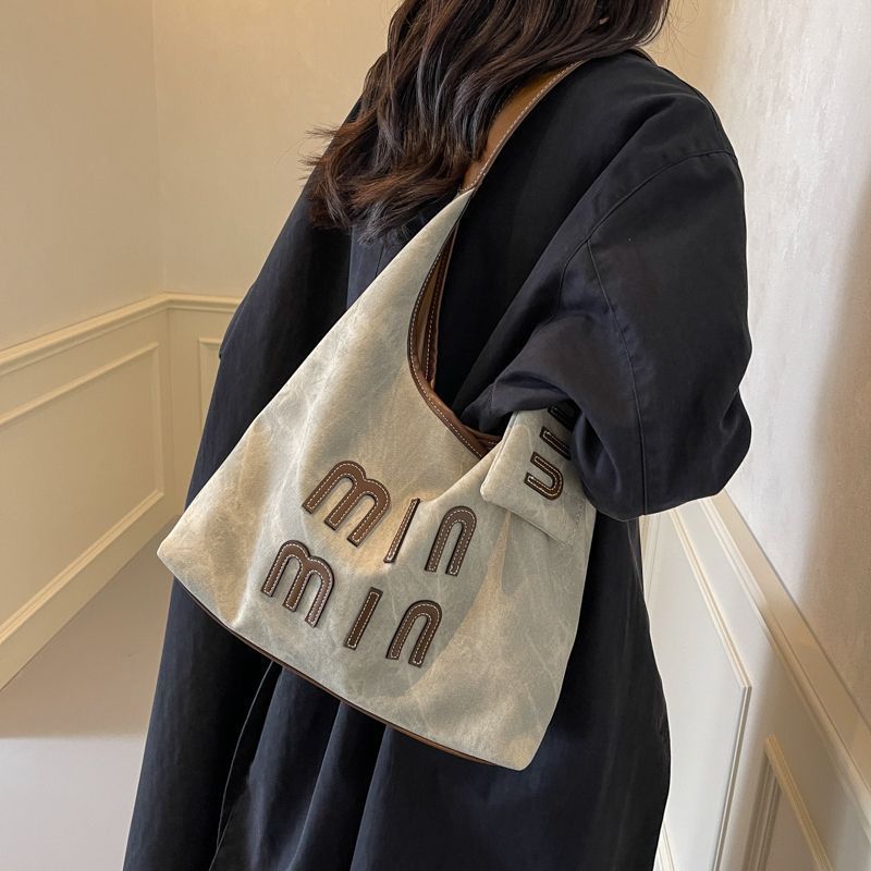 メーカー卸売り大容量バッグ女性ファッションカジュアルシングルショルダーバッグ女性ソフト面通勤ショルダーバッグ女性|undefined