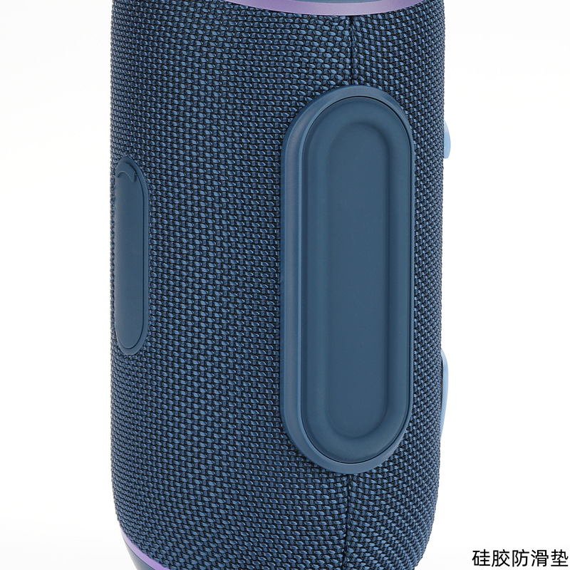 2025 nuevo altavoz bluetooth 695 tarjeta portátil de gran volumen USB pequeño sonido bluetooth subwoofer de alto valor